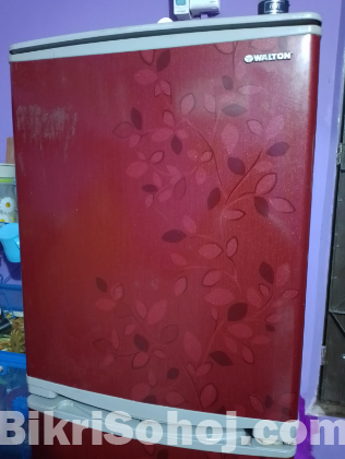 আর্জেন্ট ফ্রিজ বিক্রি করা হবে
